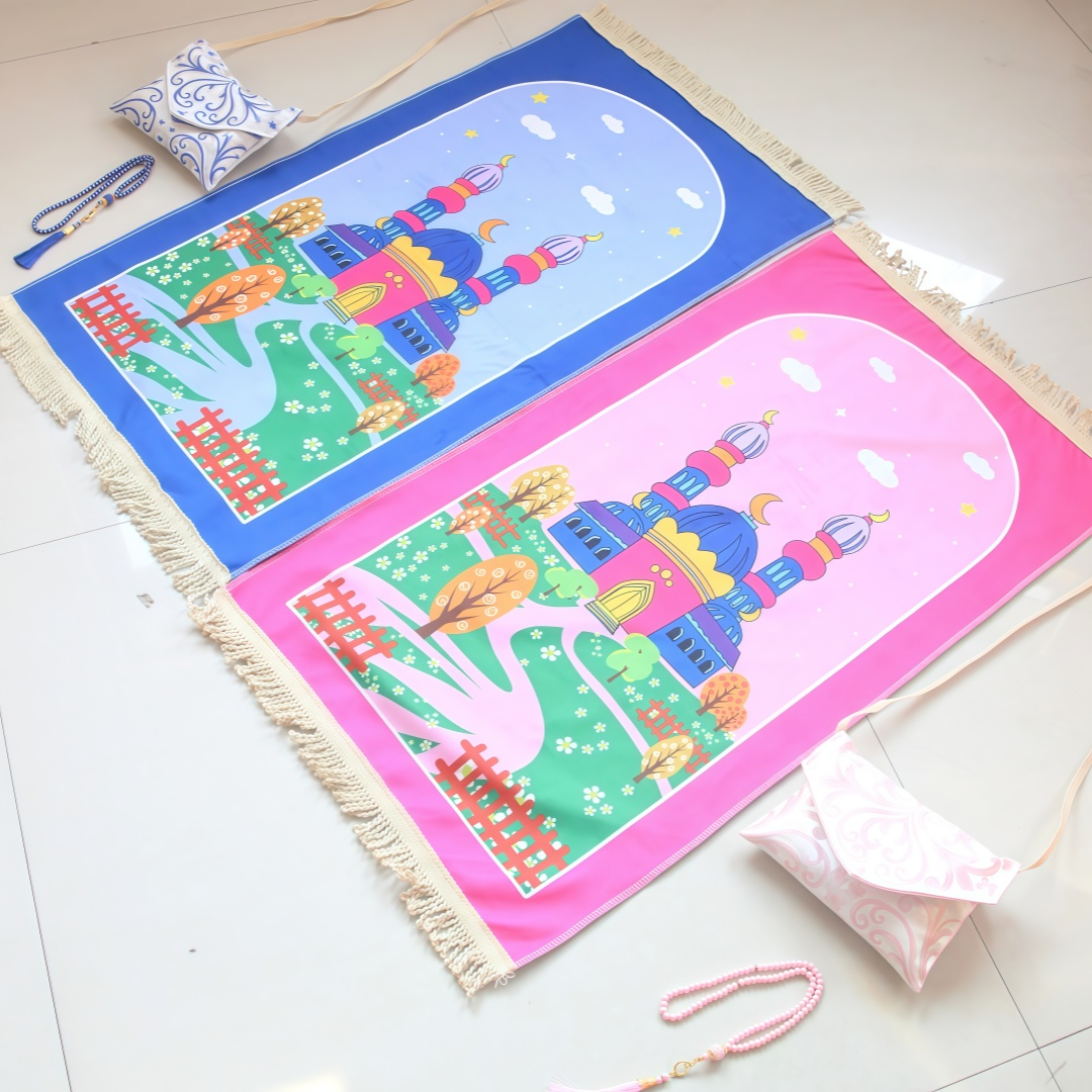 Kids Outdoor Floor Cushions - ชุดกระเป๋าสะพายข้างสำหรับเด็กพร้อมลวดลายที่น่ารัก, พรมละหมาดกำมะหยี่พร้อมลูกประคำ, หมอนอิงสำหรับเด็ก